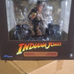Gallery Diorama Indiana Jones Temple Escape PVC Diamond Select Toys NEW