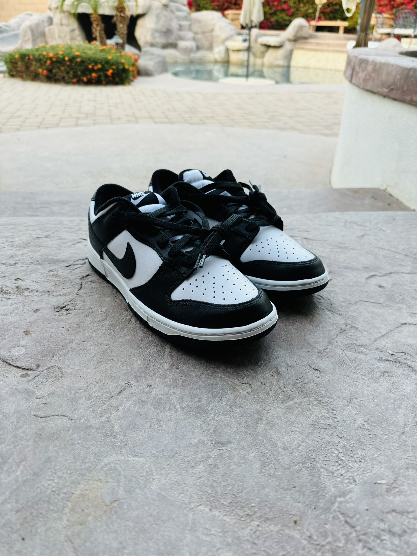 Nike Panda Dunks