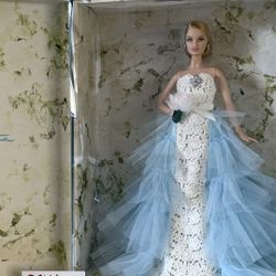 Oscar De La Renta Doll - Gold - Collector 