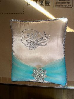Quinceañera pillow and Bible