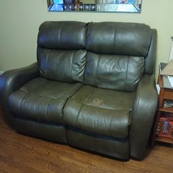 Havertys Reclining Loveseat. OBO