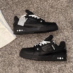 Louis Vuitton Trainer 'Embossed Monogram - Black' Size 9