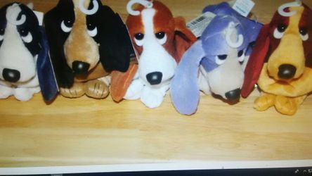 Five Brand New Collectible Hush Puppies 6" Applause bean bags type lot