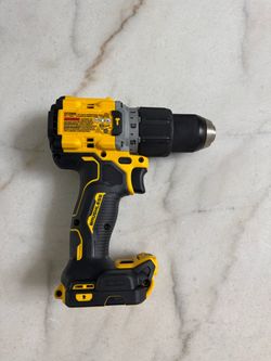 Dewalt hammer drill 20 v nuevo