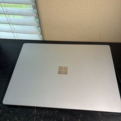 Windows Surface Laptop 