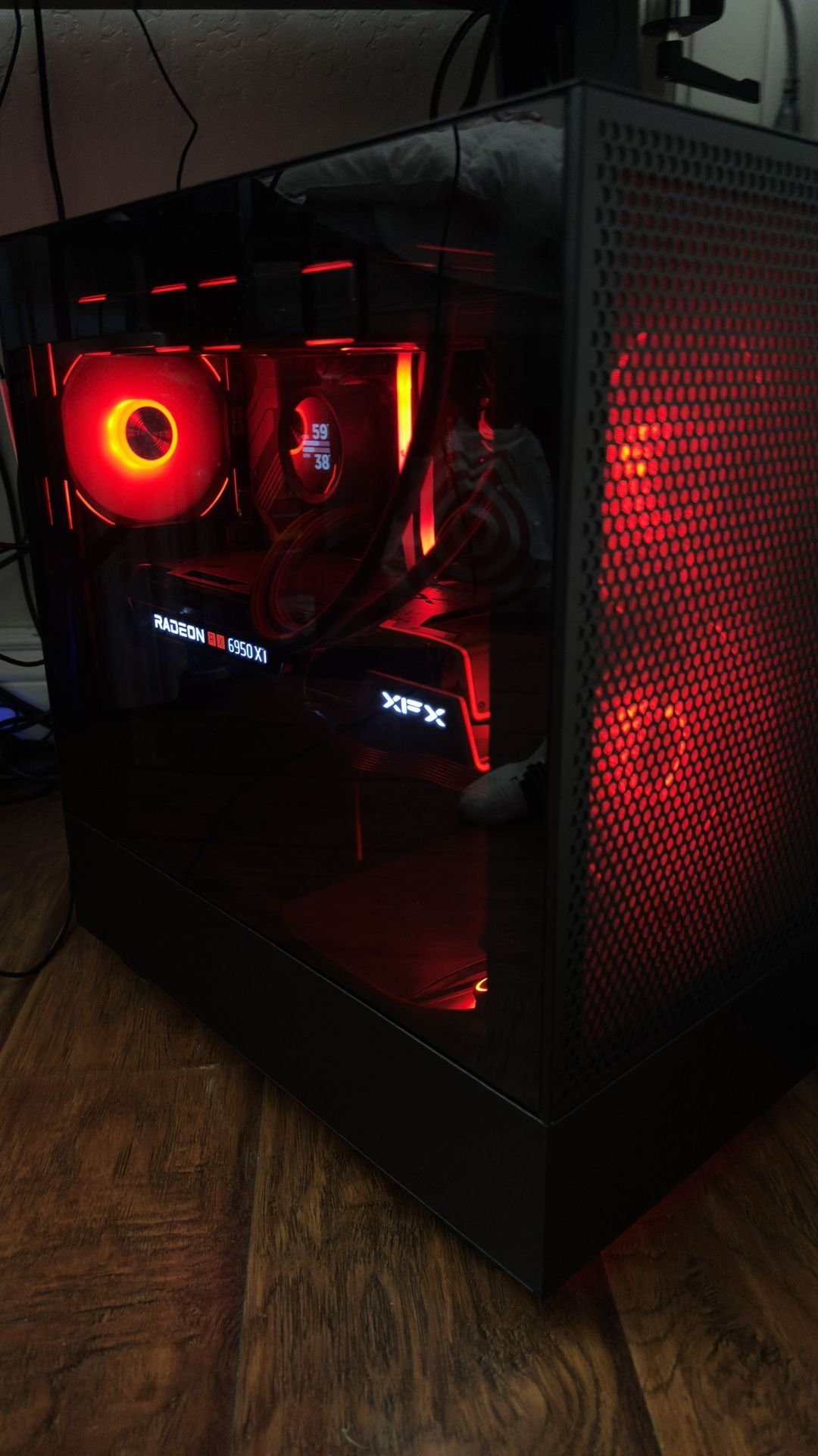 Gaming PC With Setup