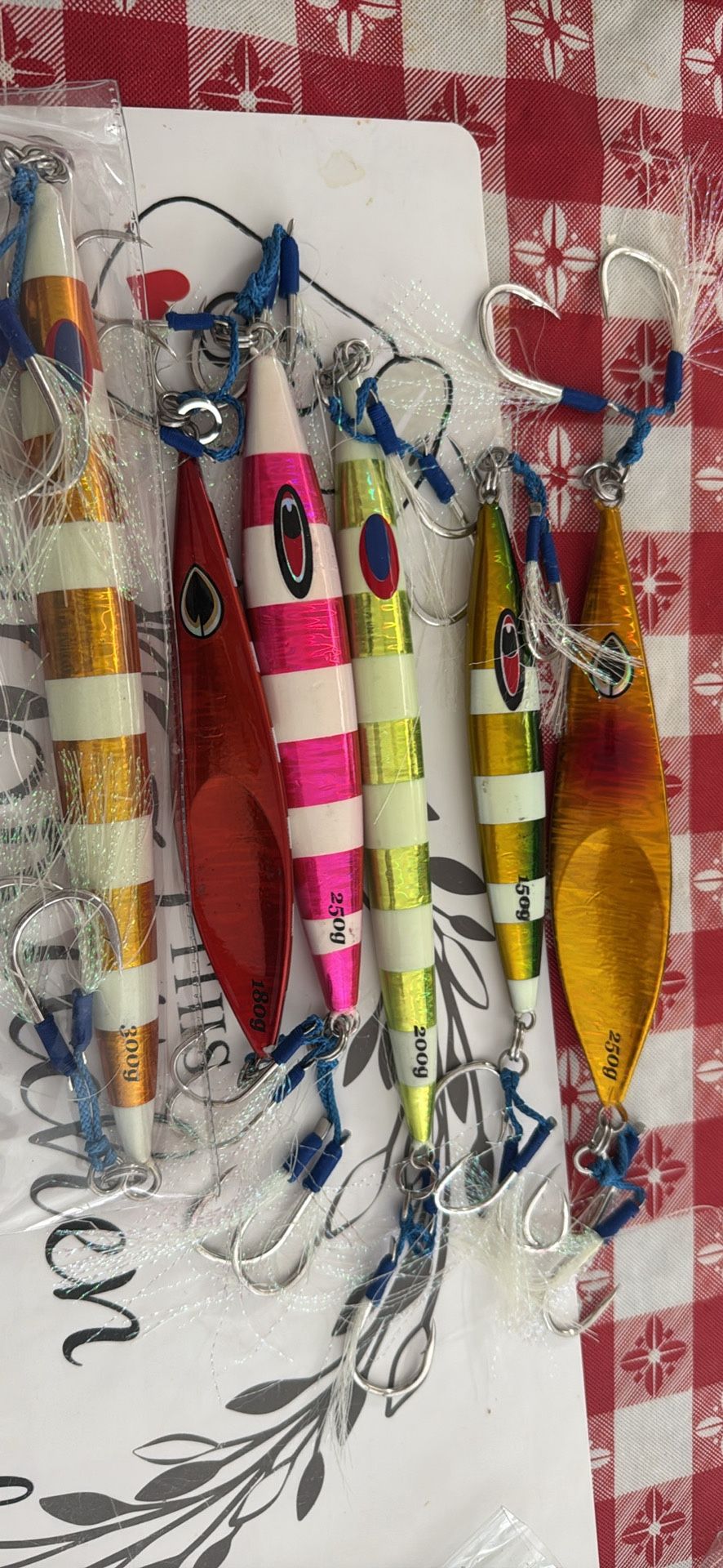 Slow Pitch Jigs 6 Jigs Come With Assist Hooks ( From 150 G - 300G.