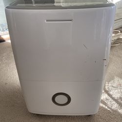 DEHUMIDIFIER Frigidaire 