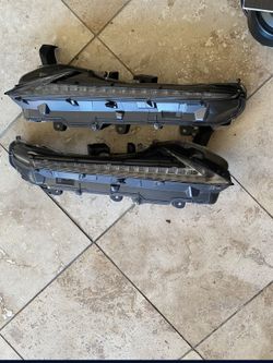  Lexus NX Driver laft ande  Right Passenger Side DRL Daylight Running Light RH Fog LOEM ,