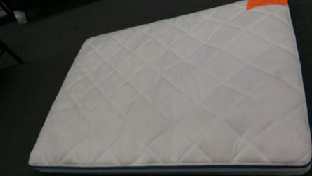 Floor Model Full Mattress