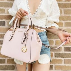 NEW MICHAEL KORS BAG