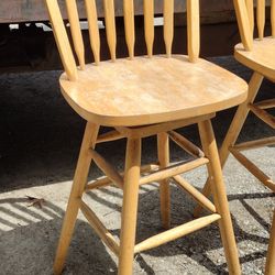 swivel bar stools x3
