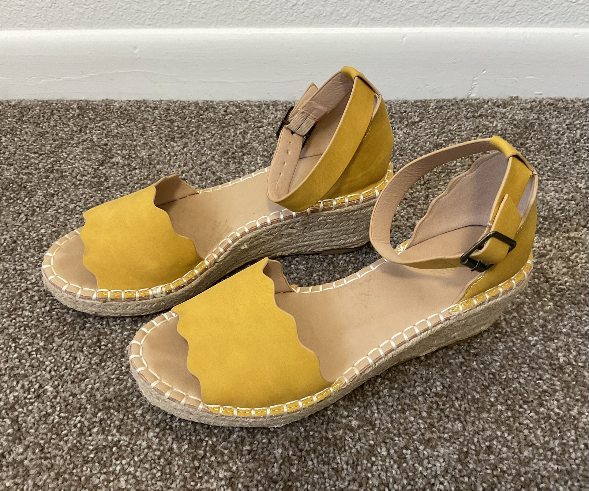 Catherine Malandrino Wedge Yellow Sandals Size 7.5