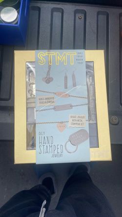 Hand stamp jewelry kit