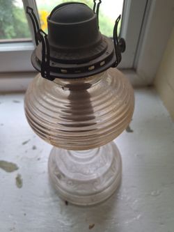 Queen Anne Antique Glass Oil Lamp