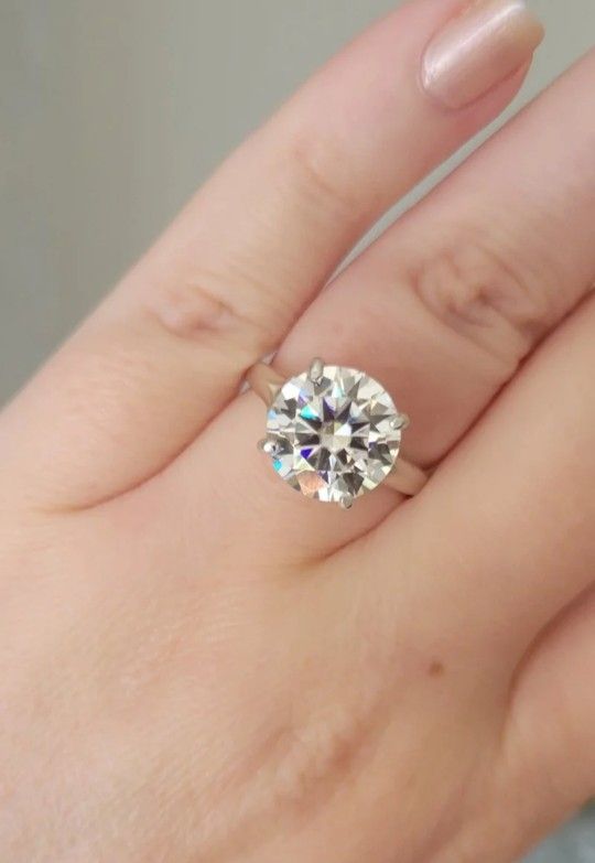 New 4ct Certified Moissanite Diamond Ring, Size 7