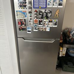 Insignia Refrigerator
