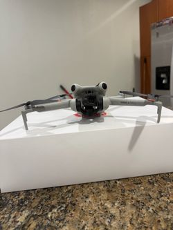 DJI Mini 4 Pro Drone