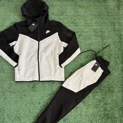 Nike Tech Set
