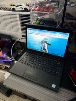 Laptop computer Dell Latitude touchscreen