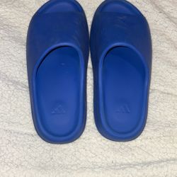 Yeezy Slide