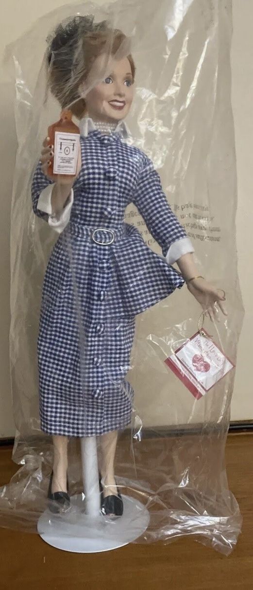 I Love Lucy Vita Measurement, Doll