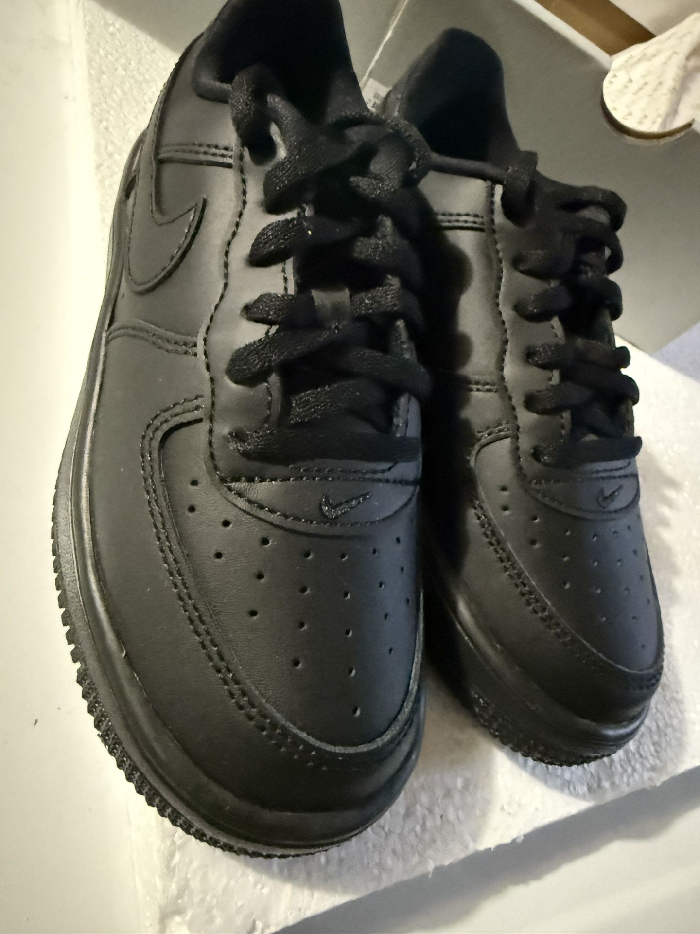 Brand New Air Force Low Top Black Size 1Y Asking price is $50.00 Pick up in Powder Springs Ga 30127