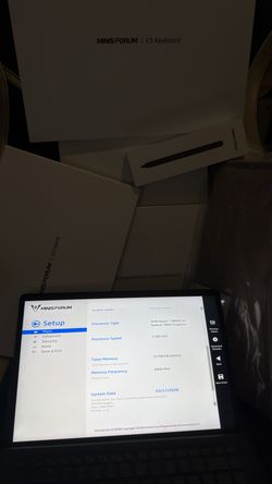 Minisforum V3 8840U 32GB RAM 1TB Storage