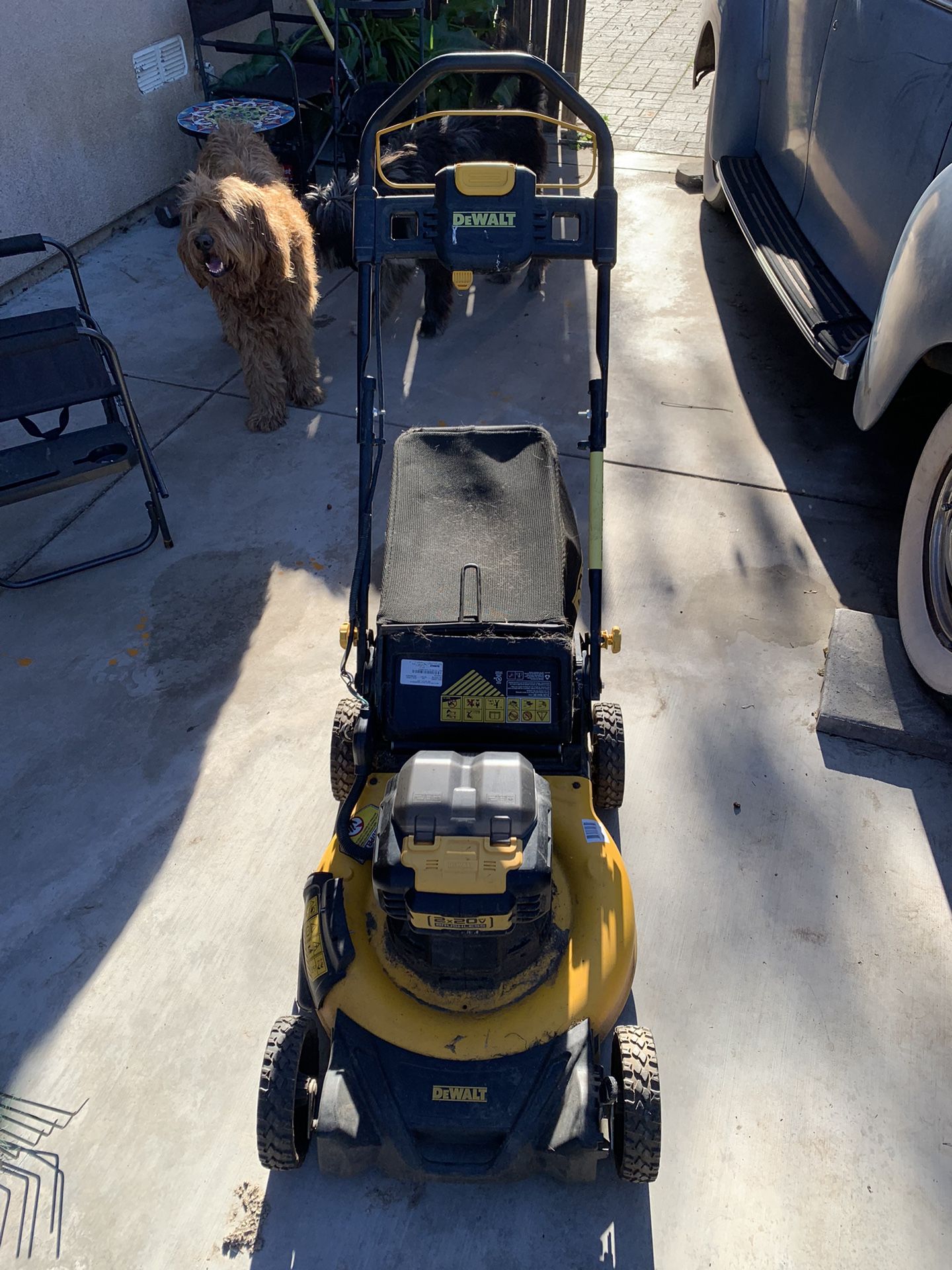 De Walt Battery Powered Lawn Mower