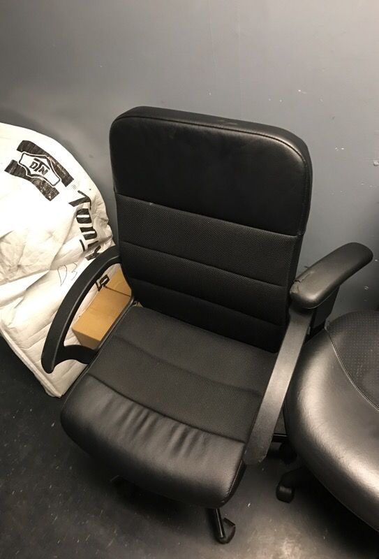 Rolling chairs