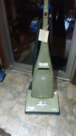 Riccar upright vacuum used