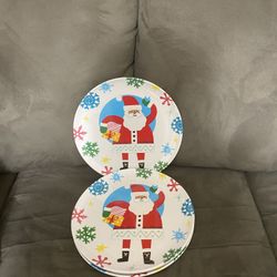 BRAND NEW SET OF 4 DINNER PLATES