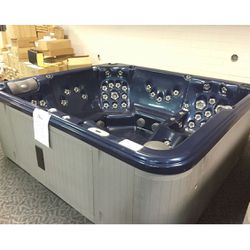 8 Person Hot Tub