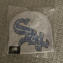 Supreme Beanie New Era White Sox