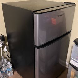 Whirlpool Mini Fridge 3.1cu ft