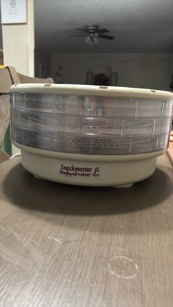 Snack master jr. dehydrator