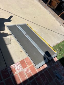 Portable Wheelchair Ramp 4FT, Non-Slip Aluminum Ramps for Wheelchairs for Home Handicap