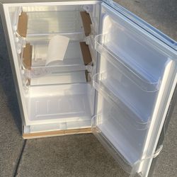 Brand New Mini Refrigerator For 120
