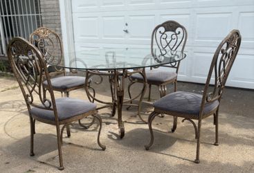 Glass dining table (200$)