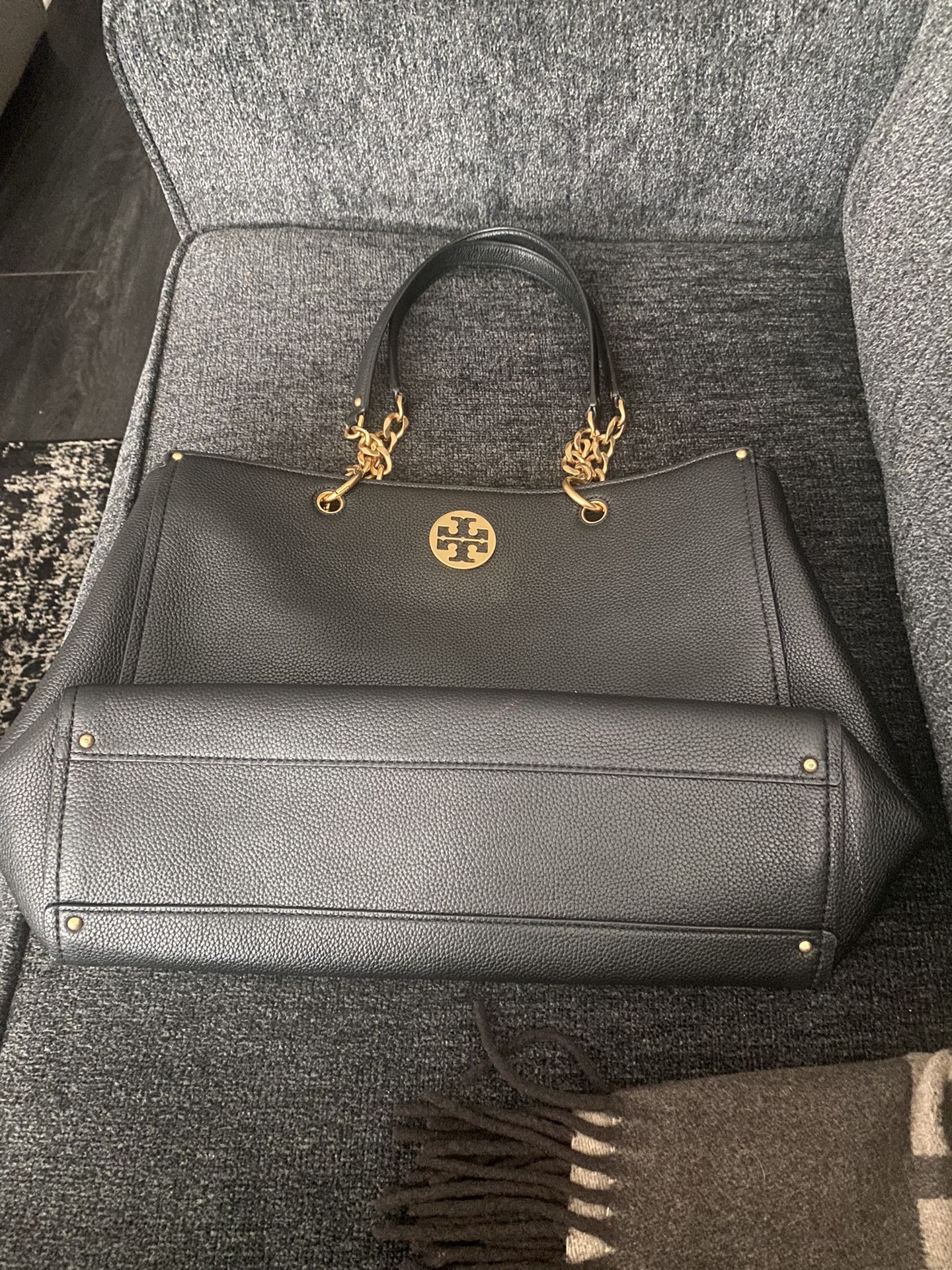 Tory Burch -Authentic Leather Purse 