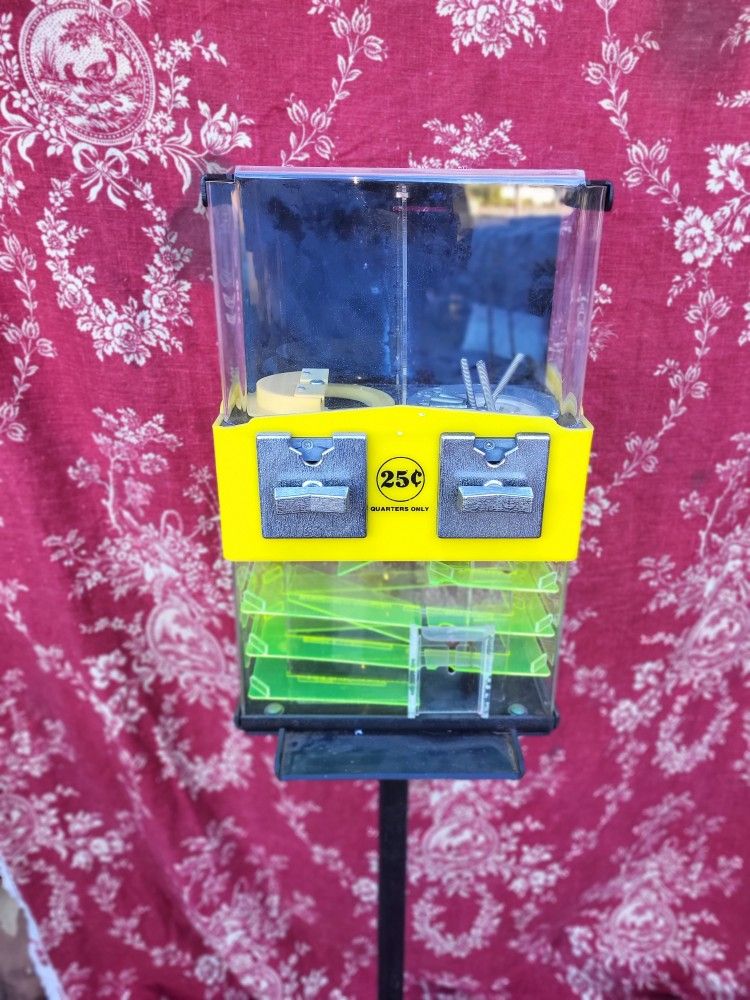 Lil Twister Vending Machine 