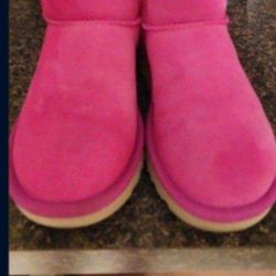New Ugg Boots Size 5 $75 Price Firm