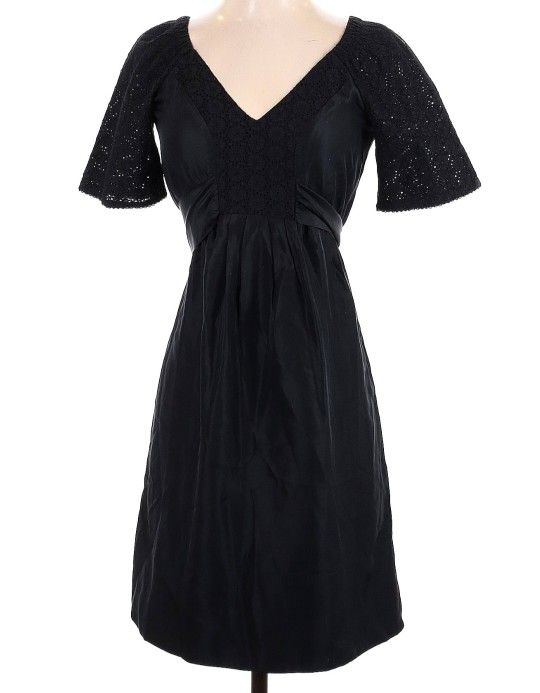 Banana Republic Black 100% Silk Eyelet Lace Cocktail Dress Size 2