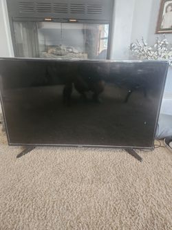 43" VIZIO tv