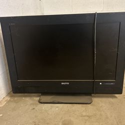 Sanyo 32” tv With Control