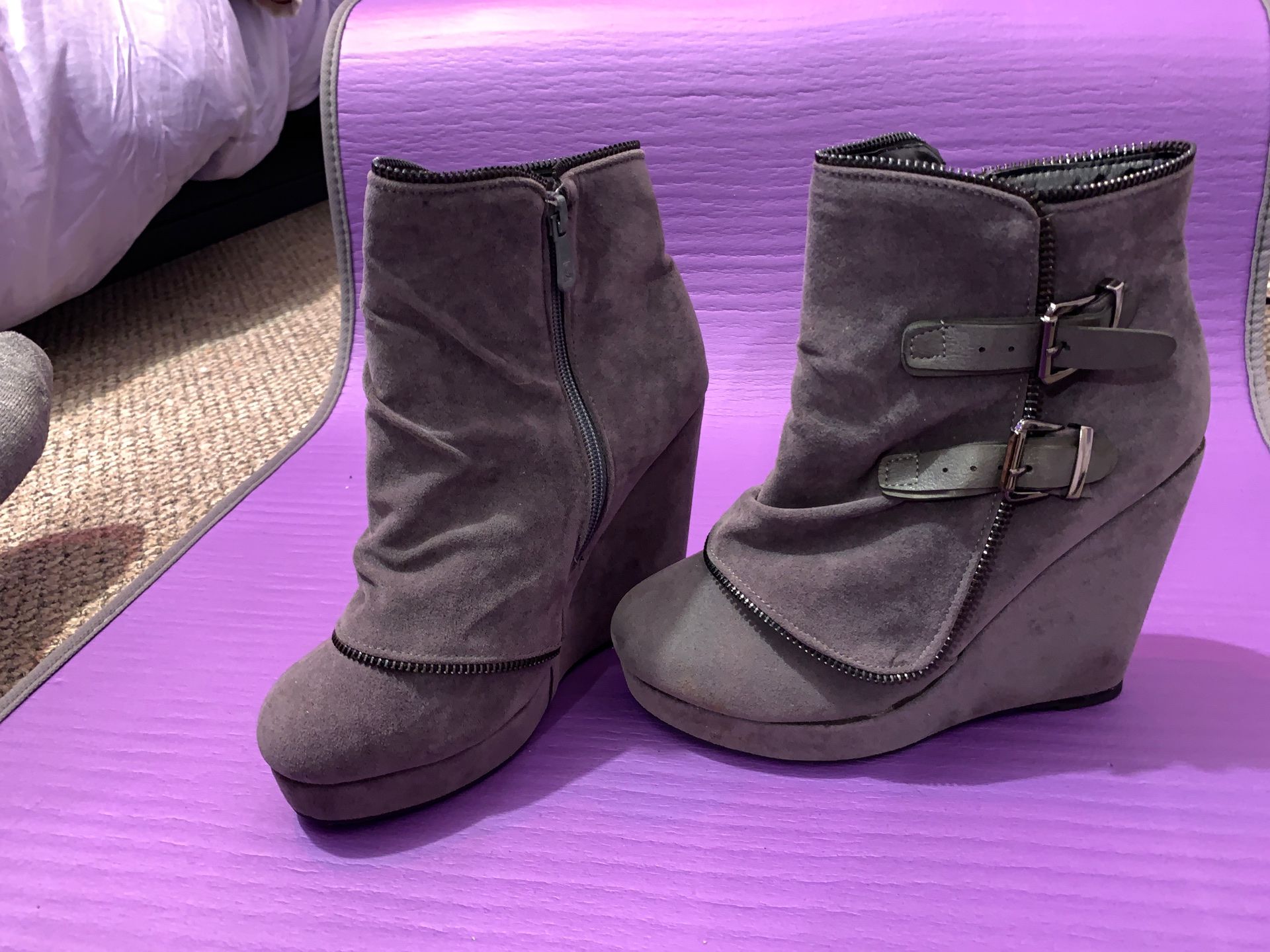 Lightweight Suede wedge booties / boots! Fall vibes autumn feels