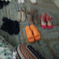 Women's Shoes Size 7/8 Free