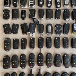 Kia key fob Toyota key fob Hyundai key fob Mini Cooper key fob Nissan key fob Bentley key fob Ford key fob Chevrolet key fob Bmw key fob 