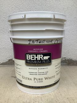 BEHR PREMIUM PLUS Ultra Pure White Eggshell Enamel Interior Paint
