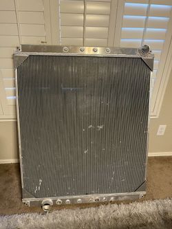 FREIGHTLINER CASCADIA RADIATOR